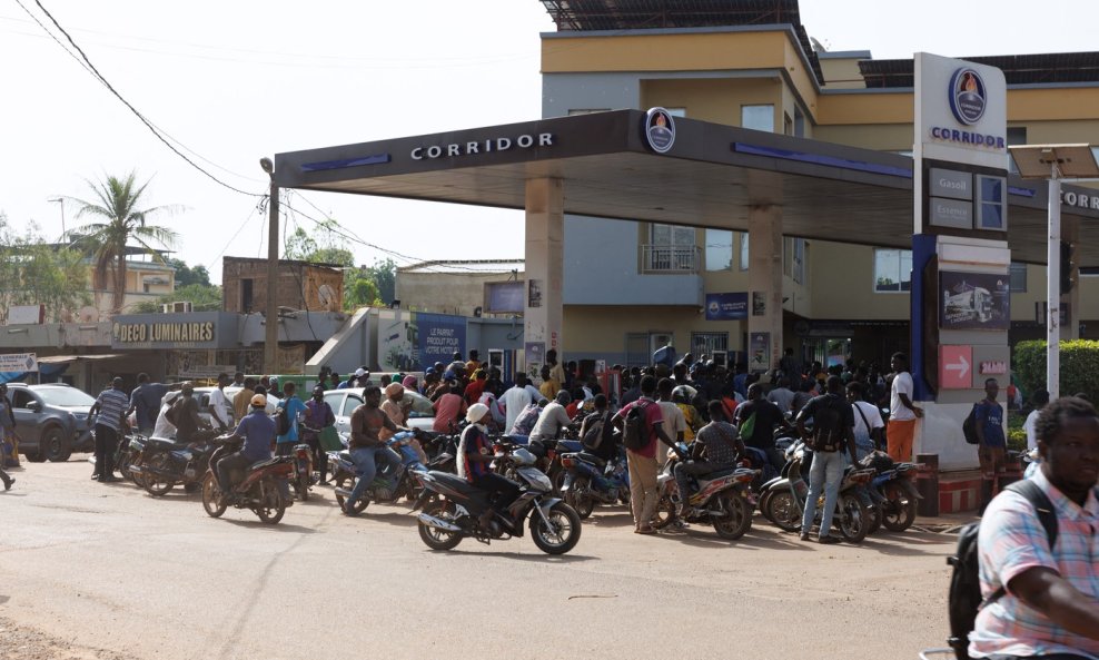 Gužve na benzinskim postajama u Maliju