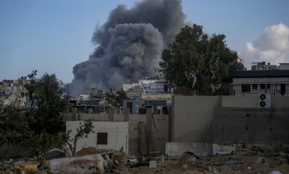 Zračni napad na Gazu