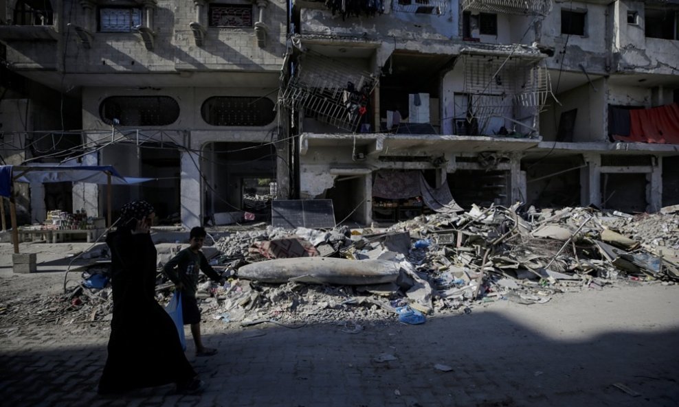 Napadi se nastavljaju