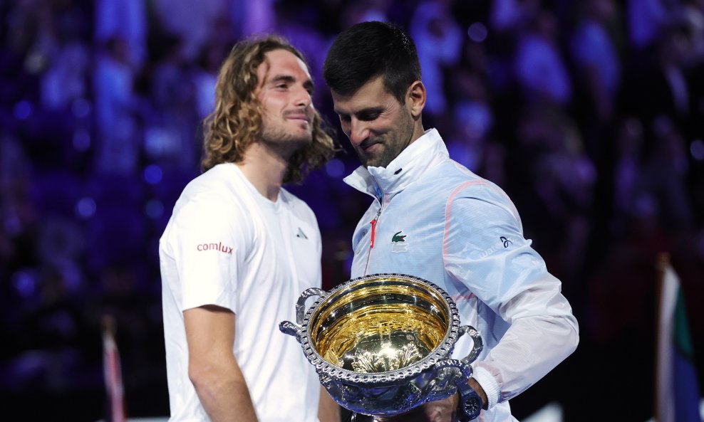 Novak Đoković (lijevo) i Stefanos Tsitsipas