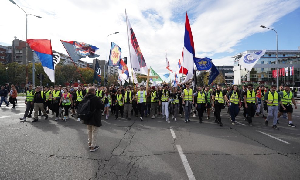 Studenti idu prema Novom Sadu