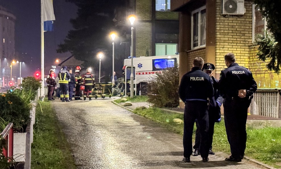 Tuzla: Više osoba poginulo u požaru u domu umirovljenika