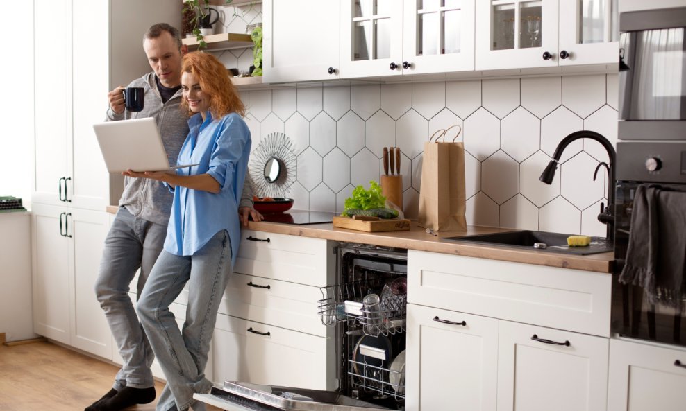 Kućanske uređaje koje ne koristite redovite bolje je potpuno isključiti iz struje kako biste smanjili troškove