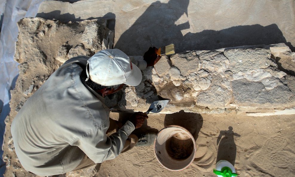 Arheolozi - ilustracija