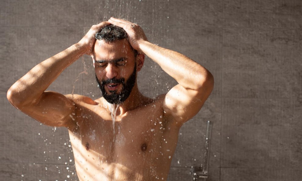 Samopregled testisa traje par minuta, a najbolji trenutak je tijekom tuširanja