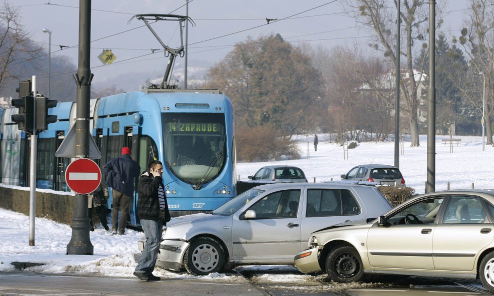 TRAMVAJ