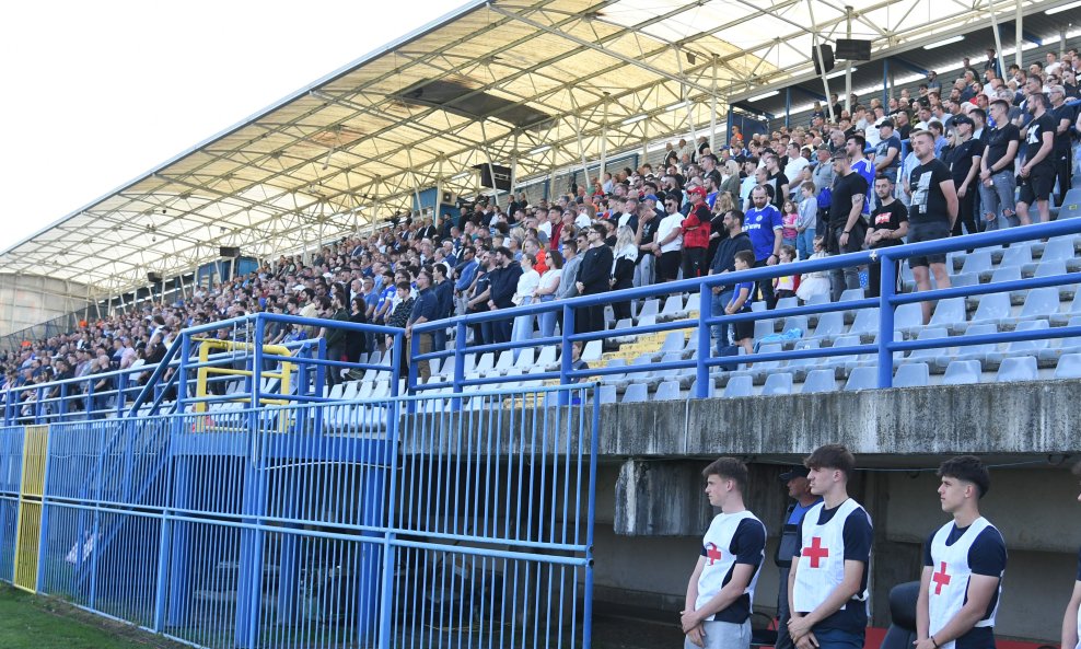 Stadion Ivan Kušek - Apaš