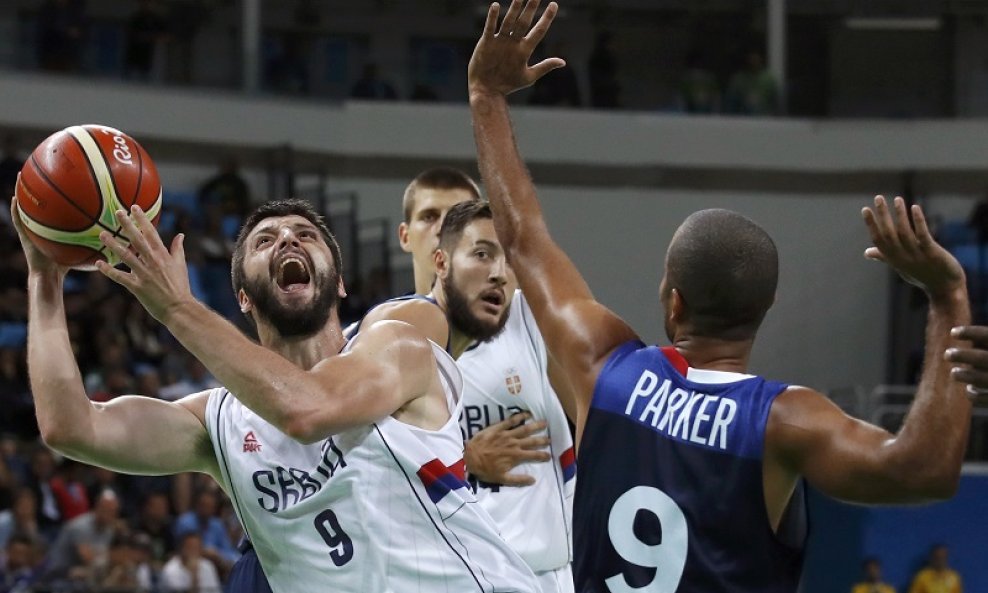 Stefan Marković (SRB) i Tony Parker (FRA) 