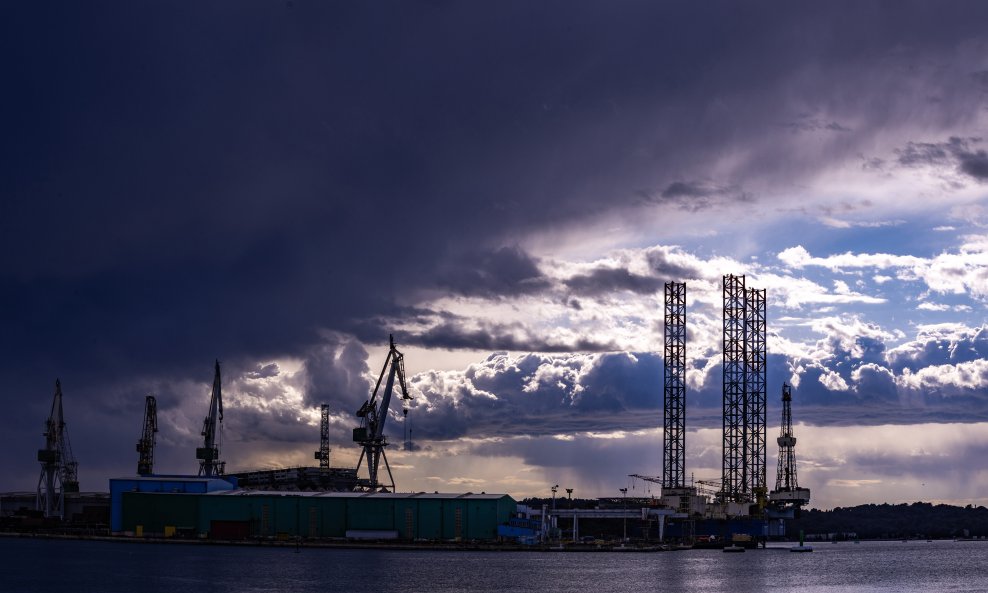 Promjena vremena u Puli.