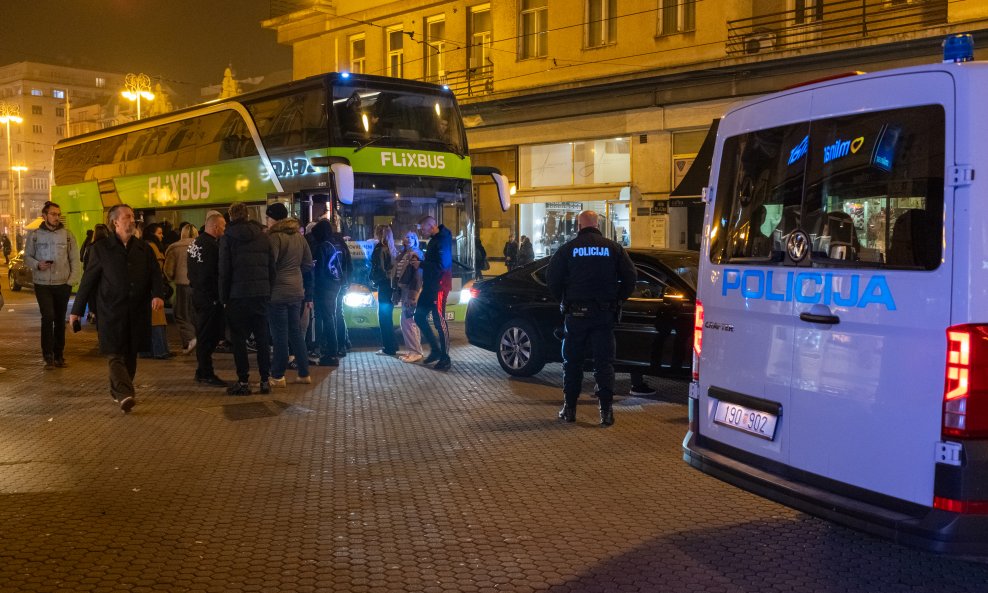 Policija na terenu nakon masovne tučnjave na Jelačiću