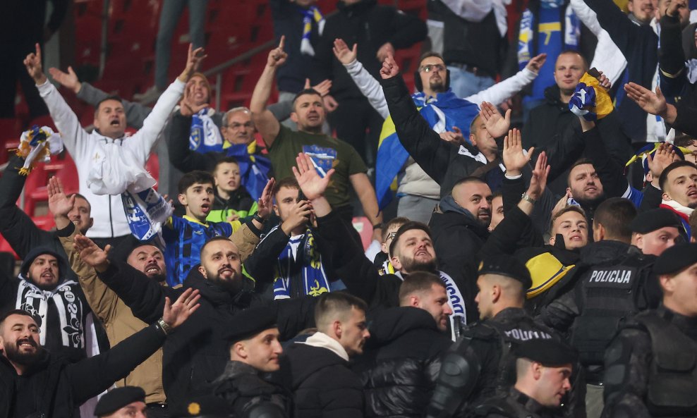 Navijači BiH na utakmici s Rumunjskom