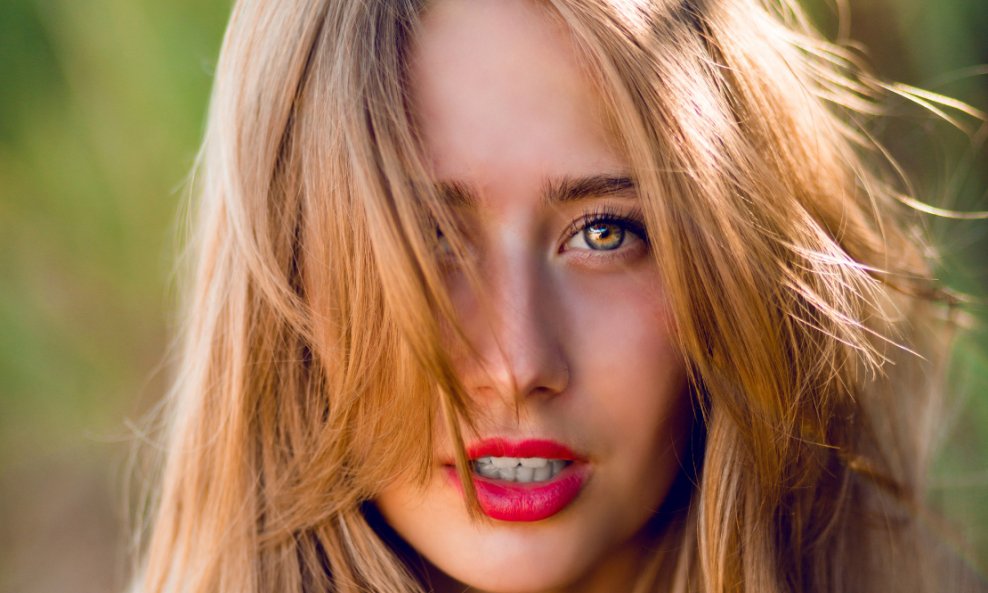 Slojevita razburušena kosa je apsolutni hit!