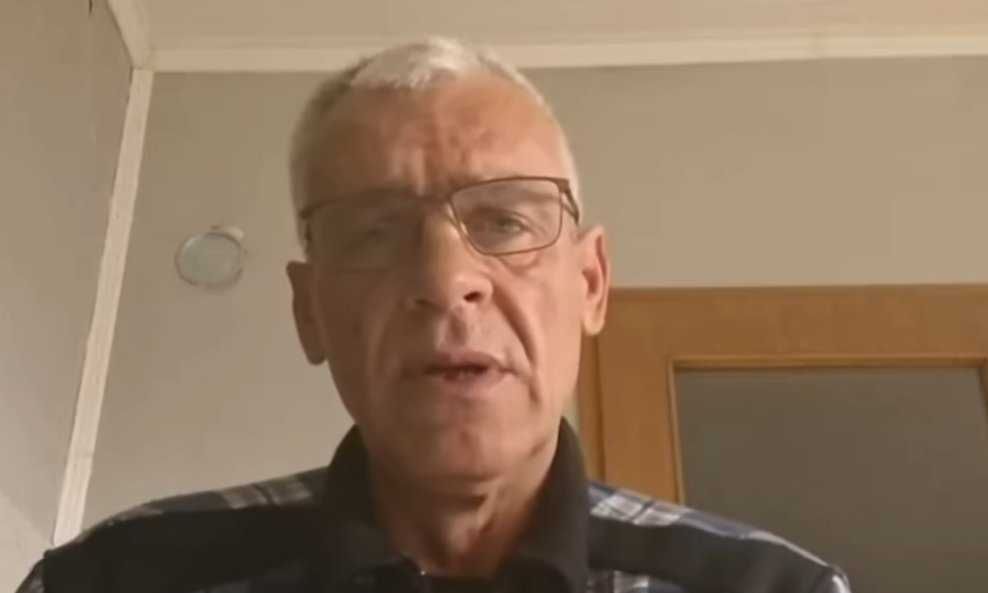 Milomir Jaćimović, vozač busa koji štrajka protiv Vučića