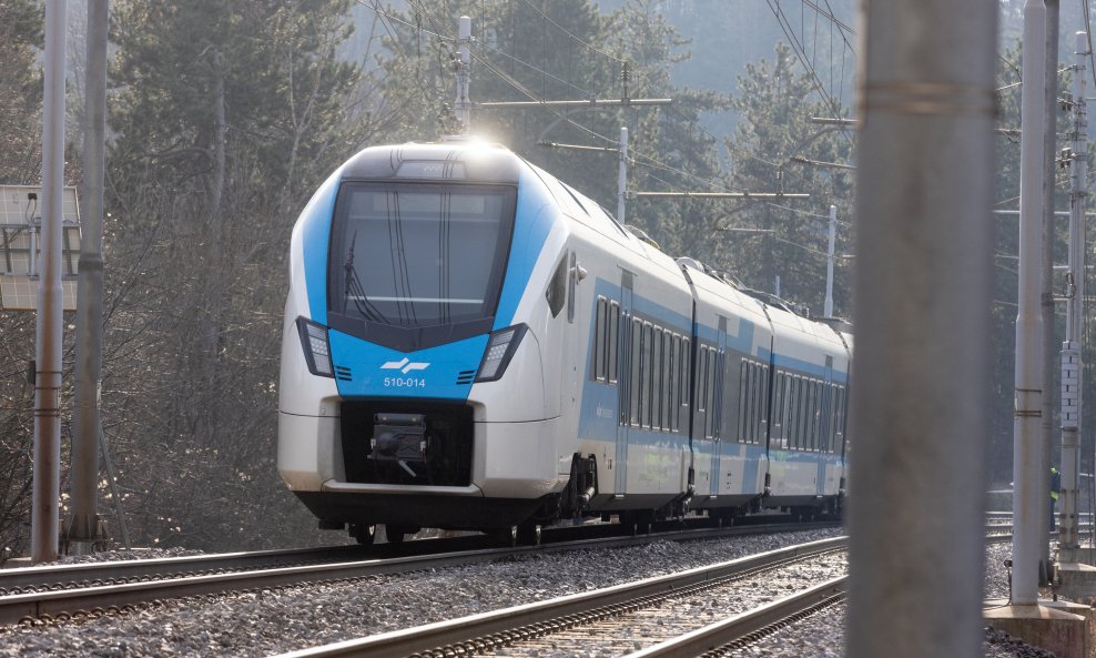 Slovenske željeznice