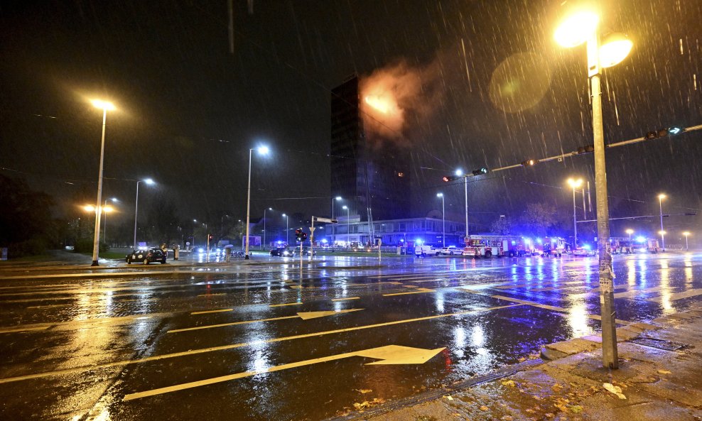 Požar u Vjesnikovu neboderu