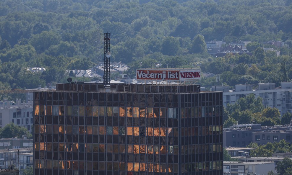 Vjesnikov neboder prije velikog požara