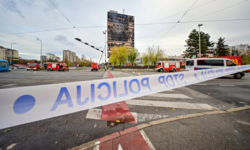 Na snazi privremena regulacija prometa zbog požara nebodera Vjesnik