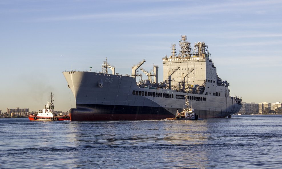 Vojni tanker klase John Lewis