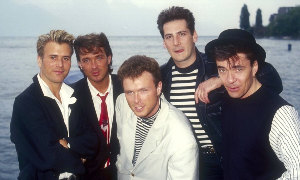 Gary Kemp, Martin Kemp, Steve Norman, John Keeble i Tony Hadley
