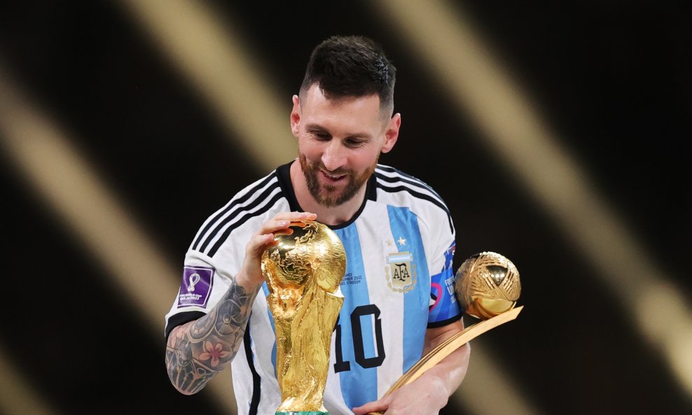 Messi s peharom Svjetskog prvenstva