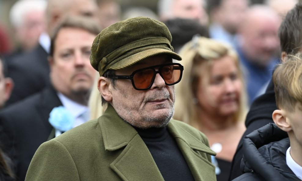 Gary 'Mani' Mounfield