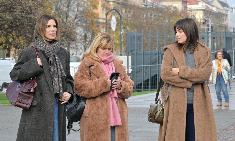 Sanja Doležal, Bojana Gregorić Vejzović, Mirna Medaković Stepinac