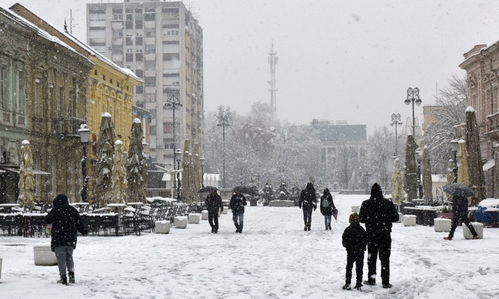 Snijeg u Slavonskom Brodu