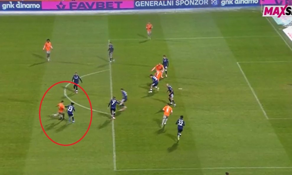 Luka Škaričić puca