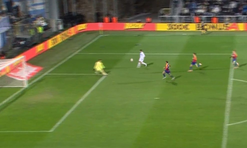 Luka Menalo zabija za 5:0