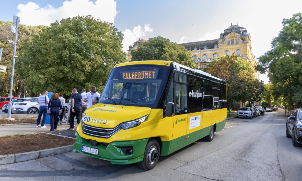 Prvi električni autobus u Puli
