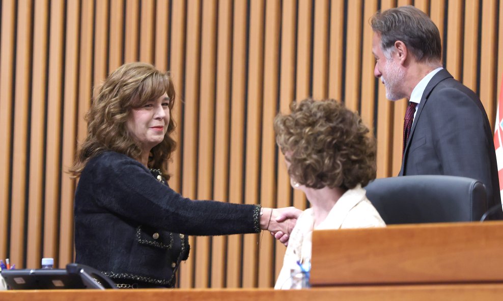 Tatjana Katkić Stanić prisegnula u parlamentu kao pravobraniteljica za djecu