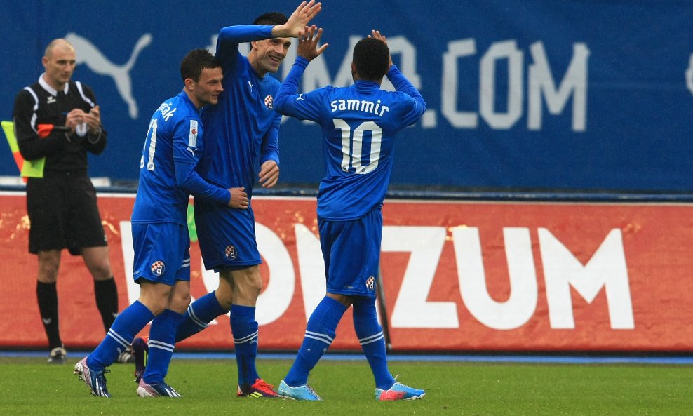 Tomečak, Krstanović i Sammir