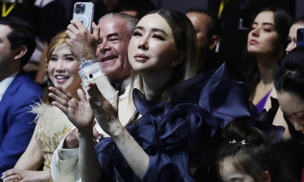 Anne Jakapong Jakrajutatip