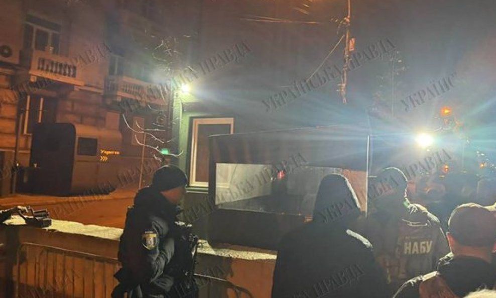 Antikorupcijski istražitelji upali u ured šefa ureda Zelenskog