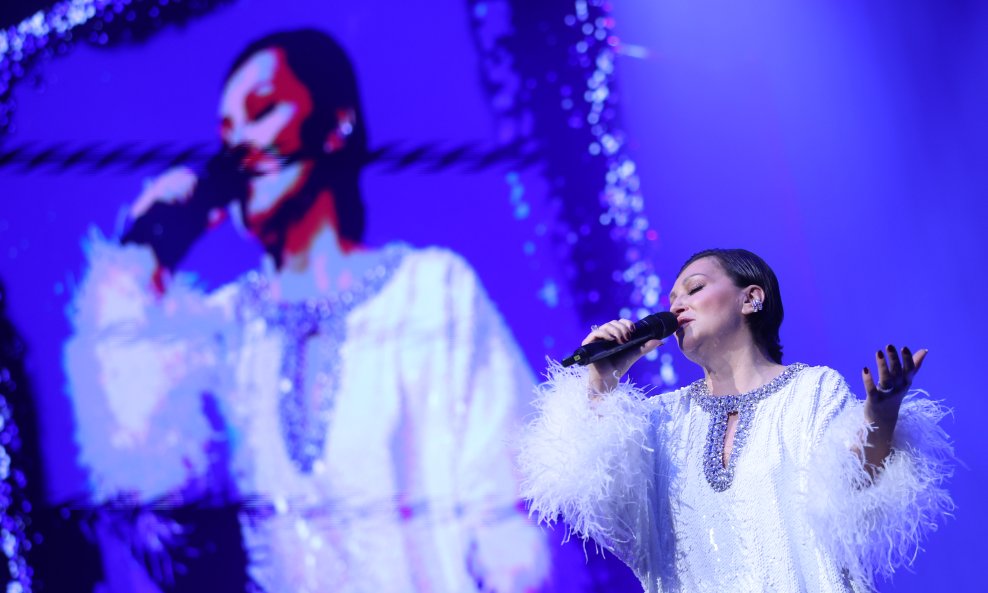 Nina Badrić na gala božićnom koncertu Croatia osiguranja
