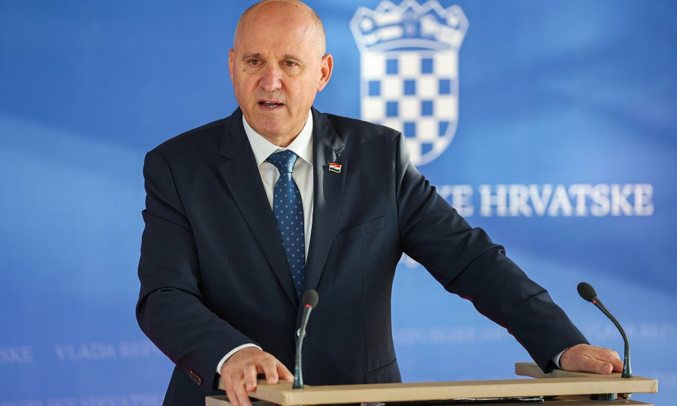 Ministar Branko Bačić