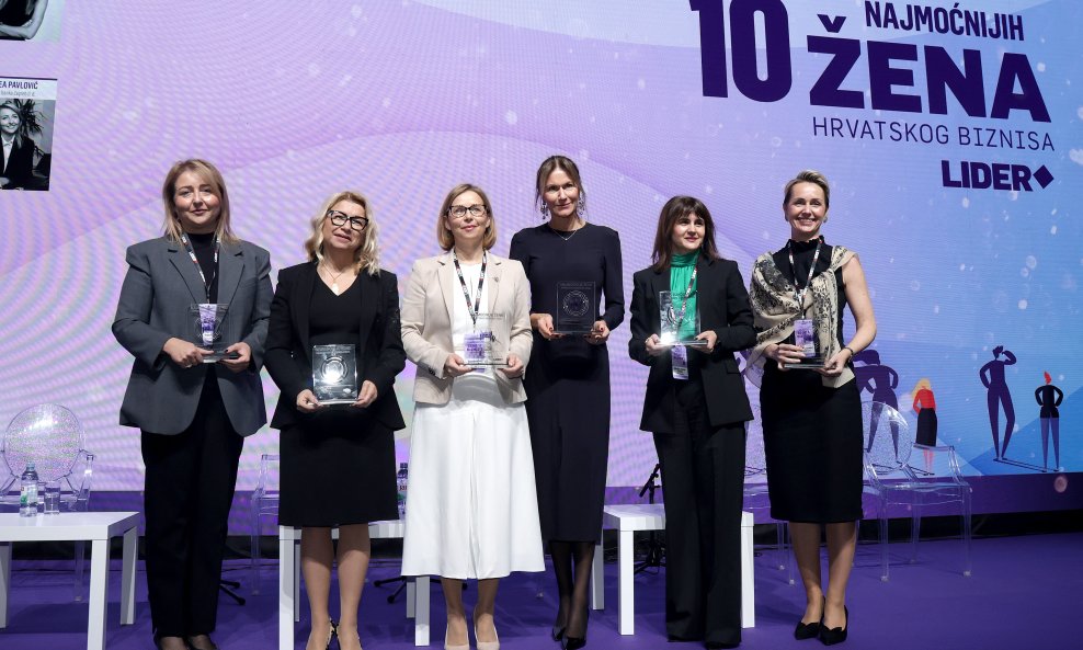 Andrea Pavlović, Nataša Rapaić, Zsuzsana Ortutay, Lada Fiorio Tedeschi, Nikolina Dizdar Čehulić i Aleksandra Rašić