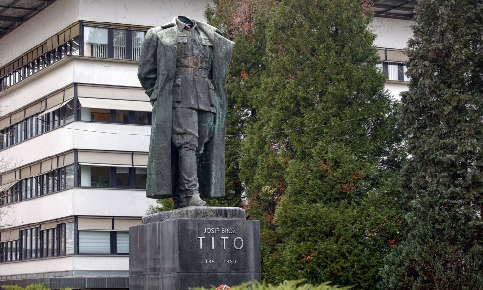 Dekapitirani Tito u Velenju