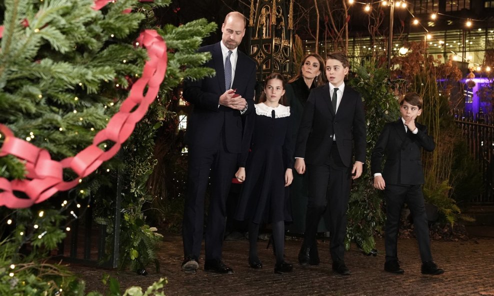 Kate Middleton i princ William s djecom