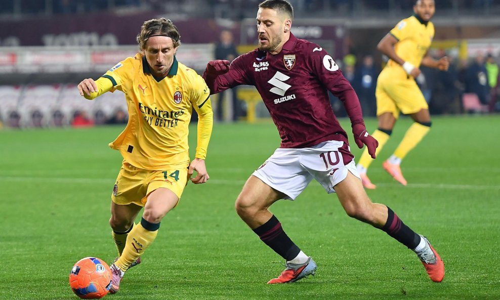 Luka Modrić vs. Nikola Vlašić