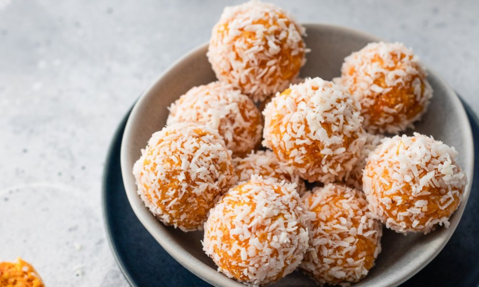 Okruglice od mrkve i kokosa