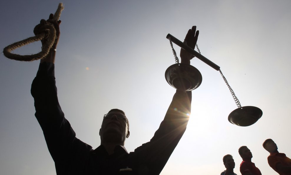 Suđenje pravda pravednost smrtna kazna