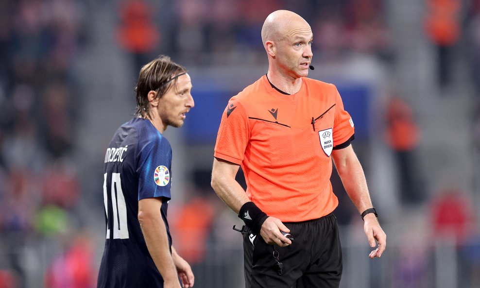 Anthony Taylor Luka Modrić