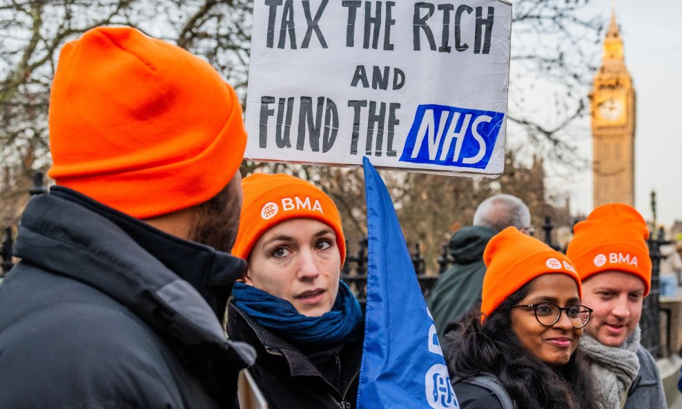 Štrajk liječnika u Engleskoj