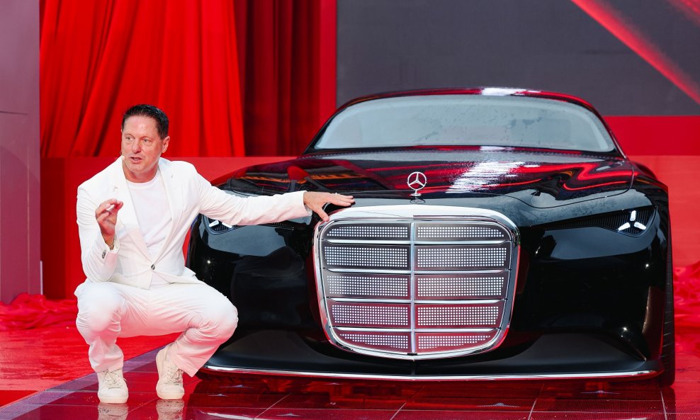 Gorden Wagener ispred Vision Iconic koncepta