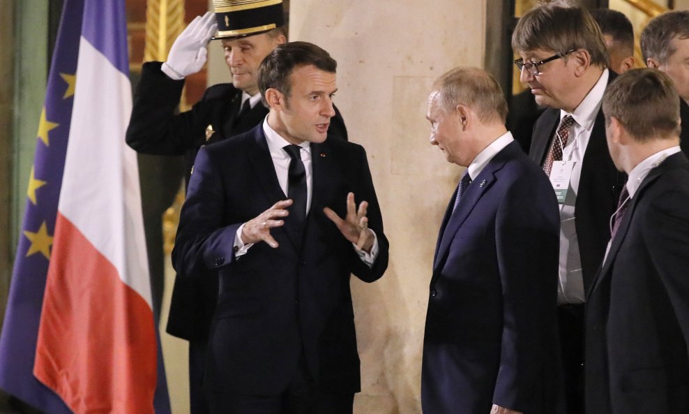 Macron i Putin u razgovoru prije nekoliko godina