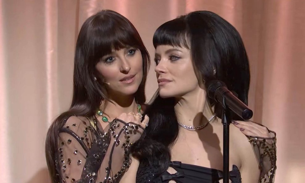 Dakota Johnson i Lily Allen