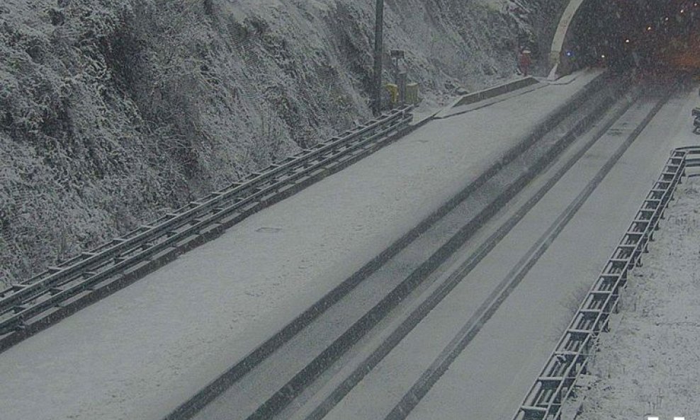 Prometna kamera HAK-a: Tunel sv. Rok