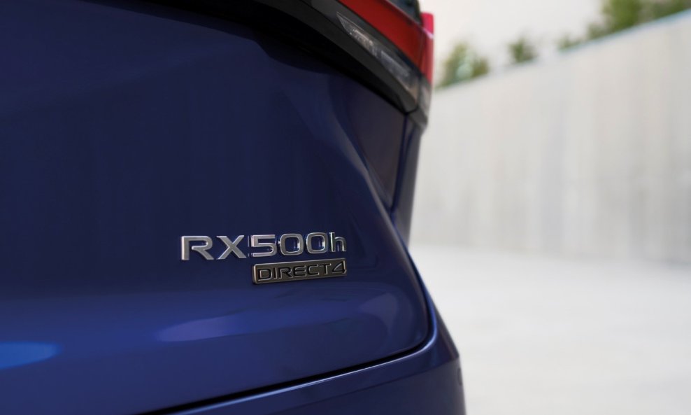 Vozači Lexusa mogu besplatno jednom godišnje provjeriti stanje svoje baterije u automobilu