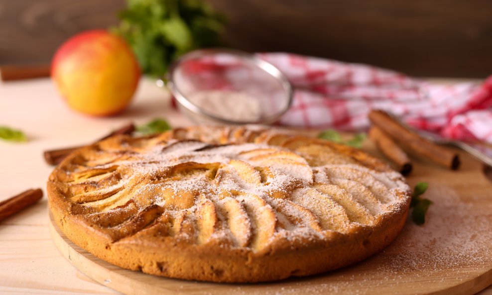 Jedan od omiljenih recepata iz bakine kuhinje je apfelkuchen